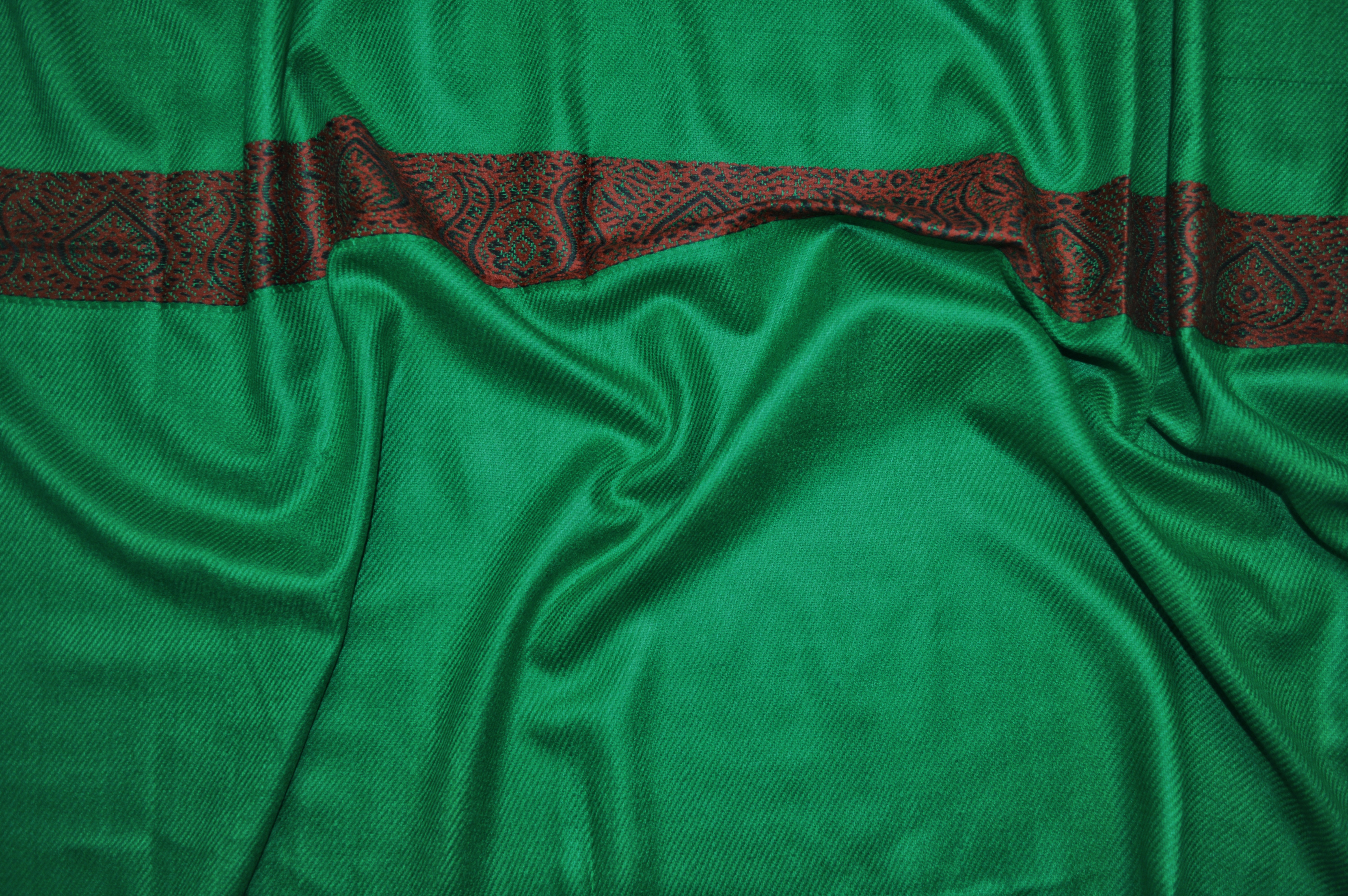 Premium green shawl by Yasmeen Silk